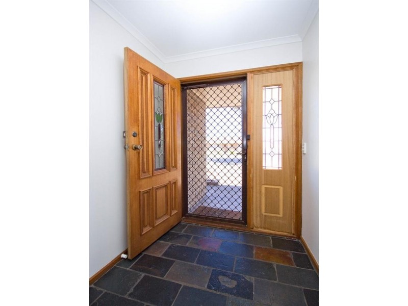 8 Redford Court, Paralowie SA 5108