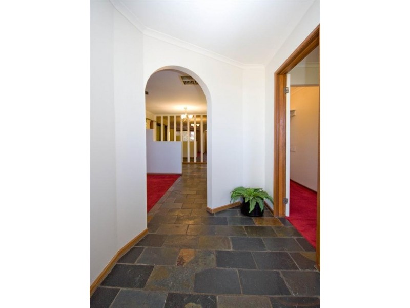 8 Redford Court, Paralowie SA 5108