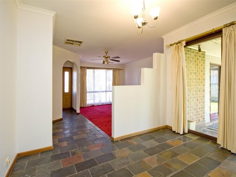 8 Redford Court, Paralowie SA 5108