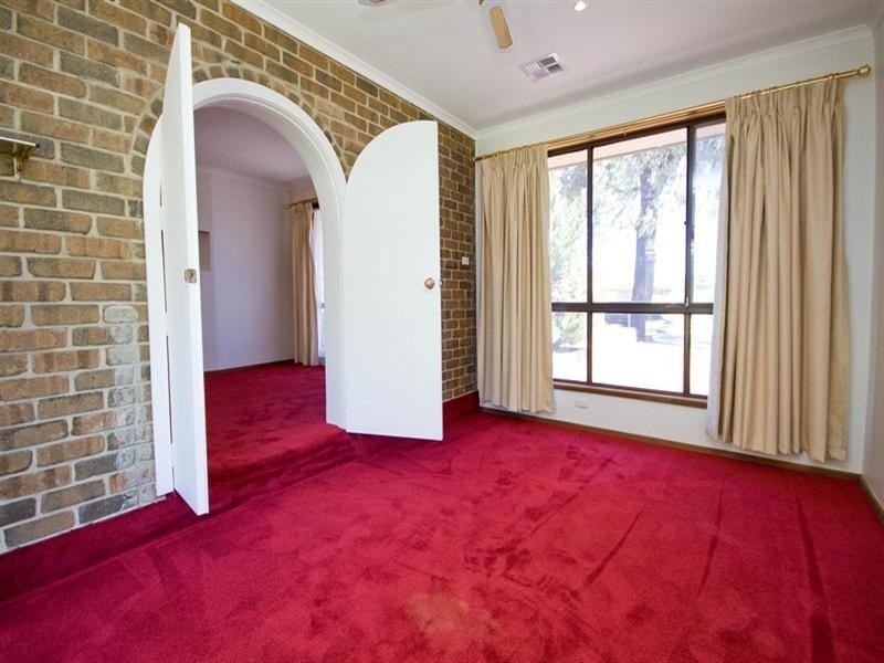 8 Redford Court, Paralowie SA 5108