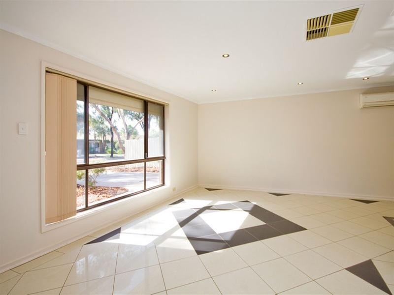 1 Bartlett Avenue, Paralowie SA 5108