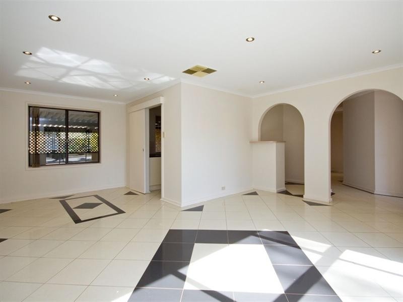 1 Bartlett Avenue, Paralowie SA 5108