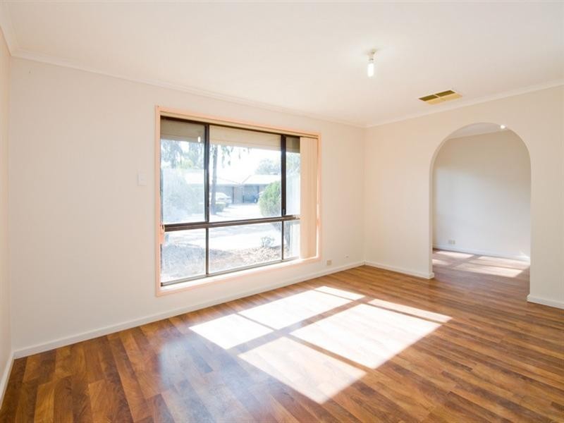 1 Bartlett Avenue, Paralowie SA 5108