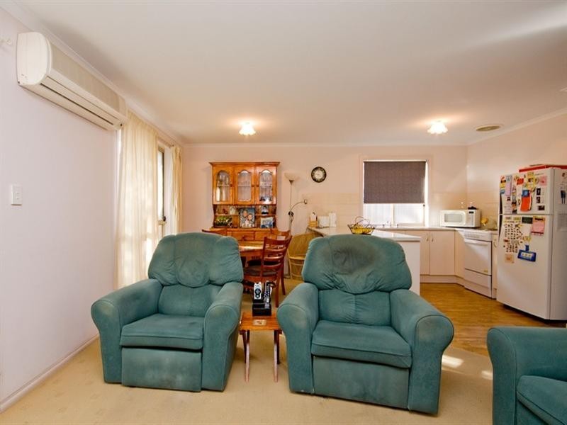 2/77 Kings Road, Salisbury Downs SA 5108