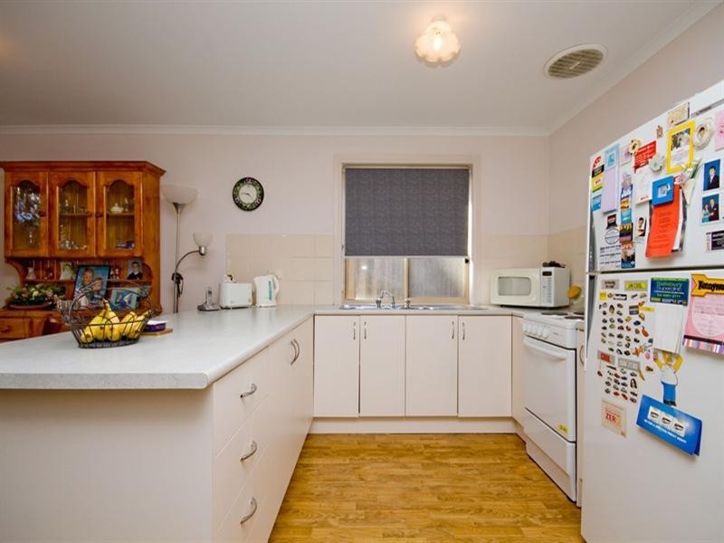 2/77 Kings Road, Salisbury Downs SA 5108