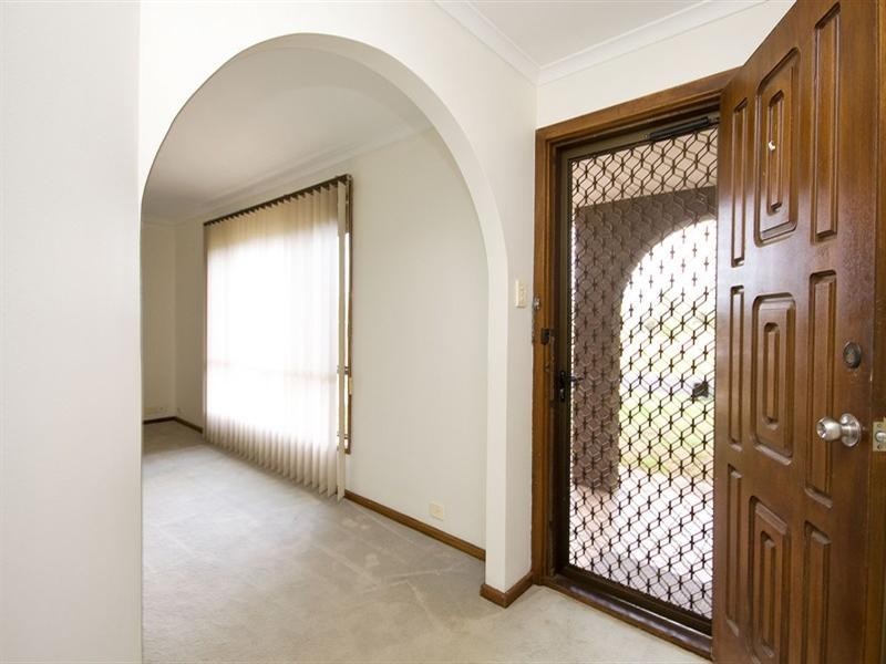 4 Iveleary Avenue, Salisbury East SA 5109