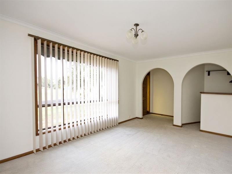 4 Iveleary Avenue, Salisbury East SA 5109