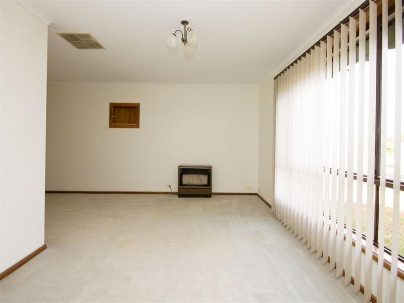 4 Iveleary Avenue, Salisbury East SA 5109