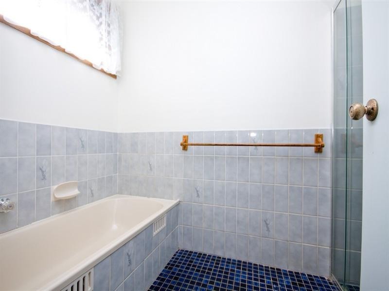 4 Iveleary Avenue, Salisbury East SA 5109