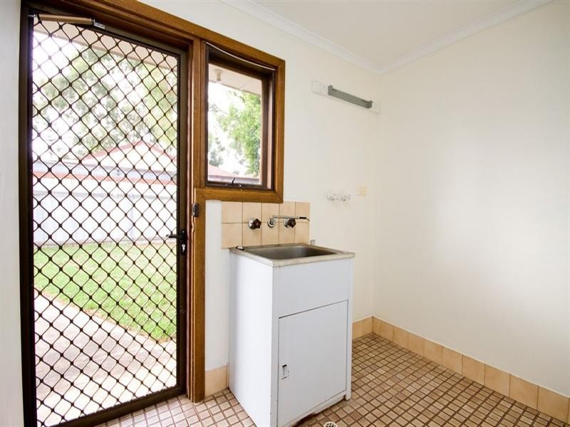 4 Iveleary Avenue, Salisbury East SA 5109