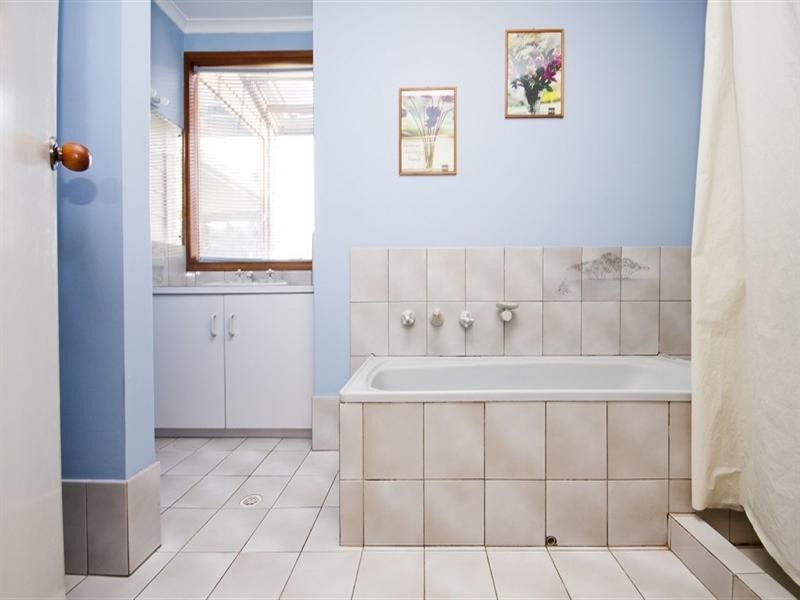 4 Kareda Court, Hillbank SA 5112