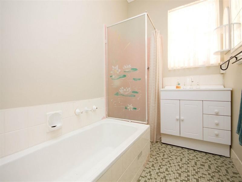 24 Williamson Road, Para Hills SA 5096