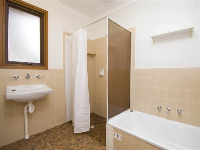 84 Amsterdam Crescent, Salisbury Downs SA 5108