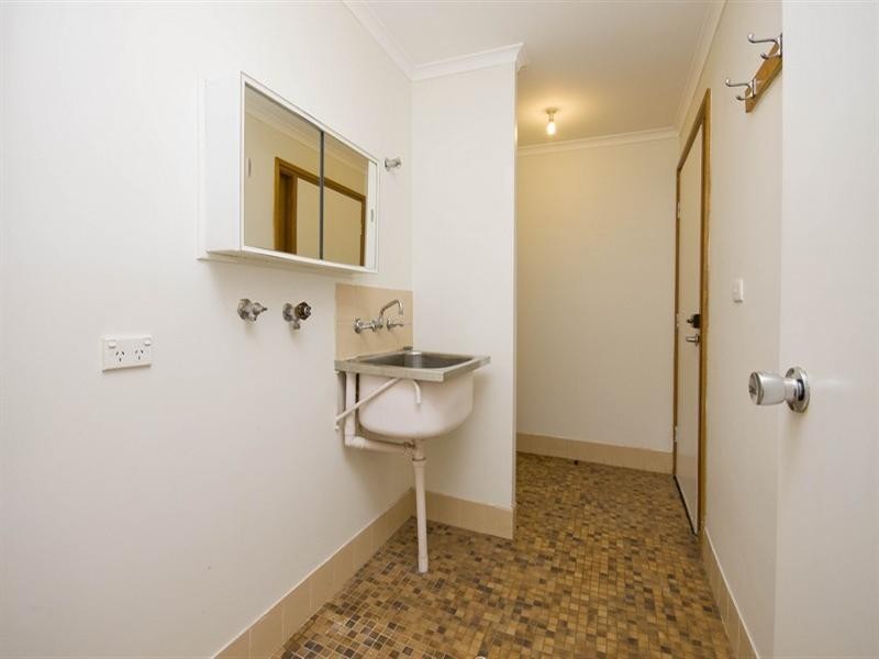 84 Amsterdam Crescent, Salisbury Downs SA 5108