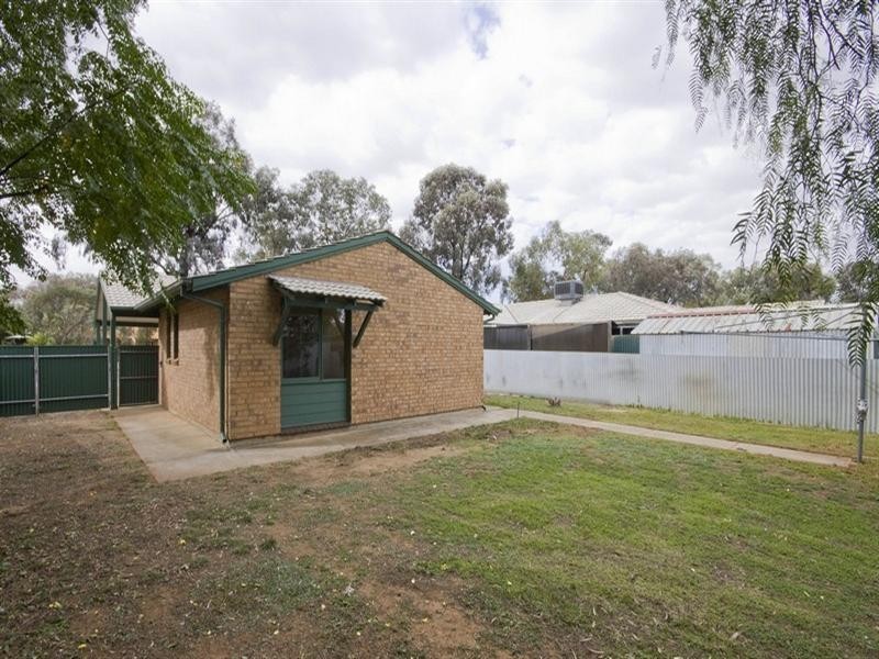 84 Amsterdam Crescent, Salisbury Downs SA 5108