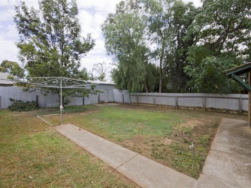 84 Amsterdam Crescent, Salisbury Downs SA 5108