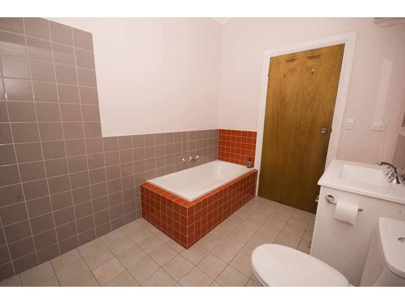8 James Street, Ethelton SA 5015