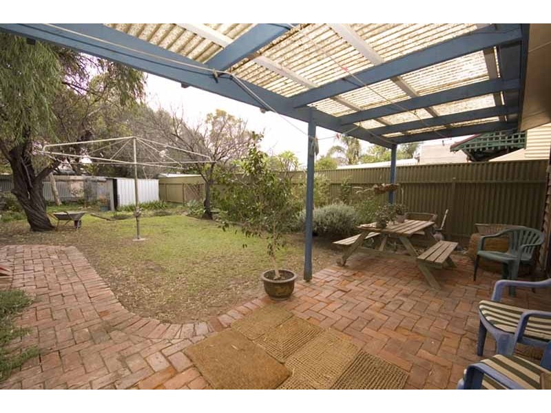 8 James Street, Ethelton SA 5015