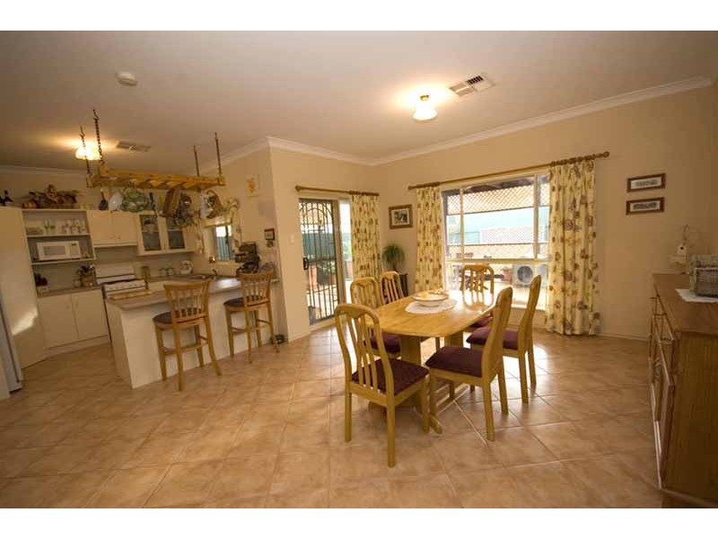 9 Heath Street, Birkenhead SA 5015