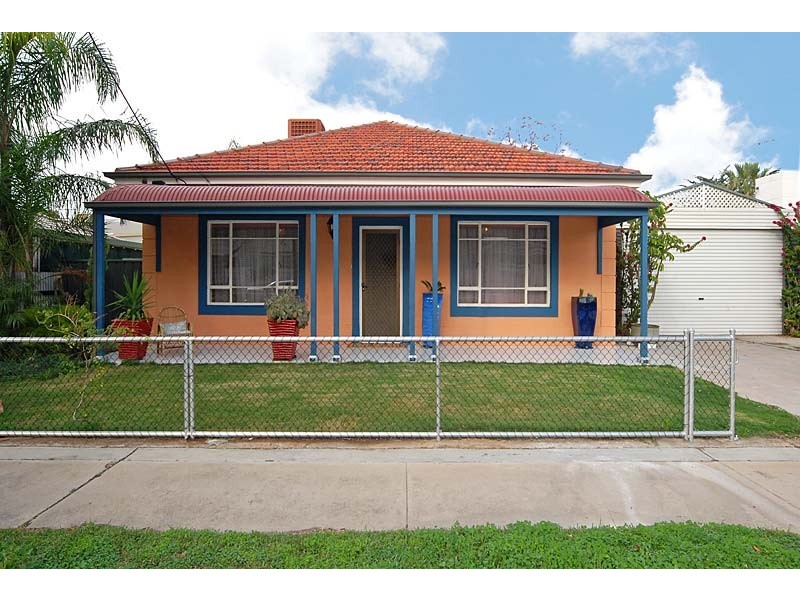 10 Gertrude Street, Taperoo SA 5017