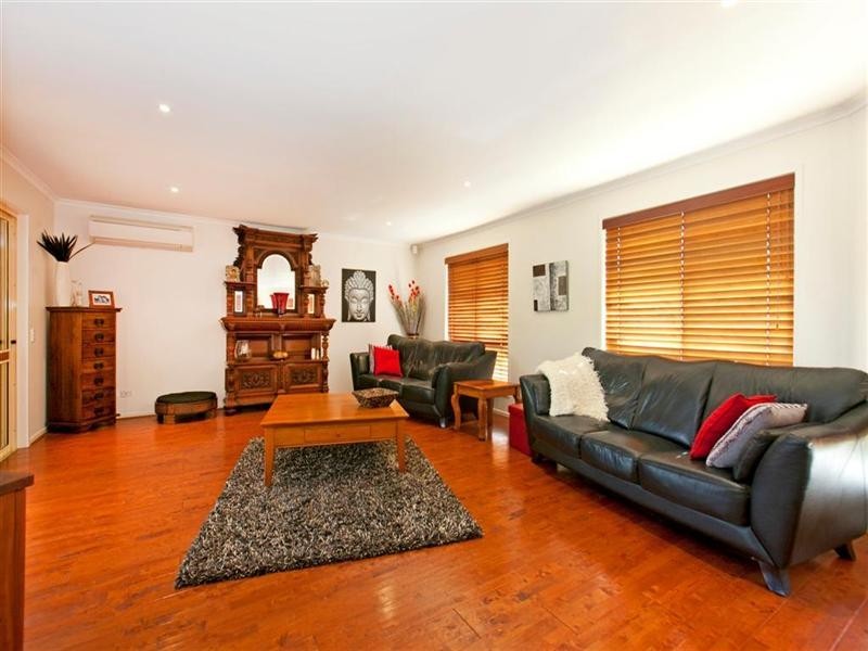 11 Keel Street, Birkdale QLD 4159