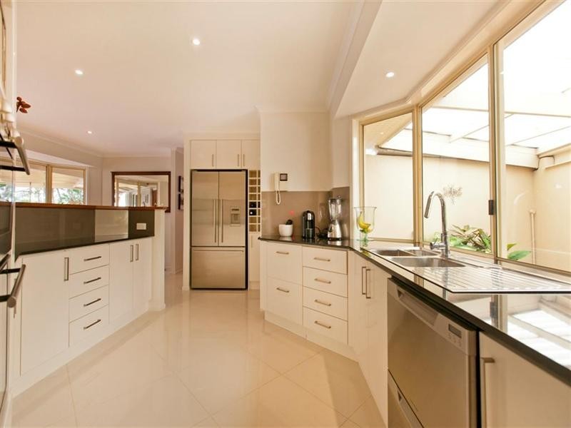 11 Keel Street, Birkdale QLD 4159