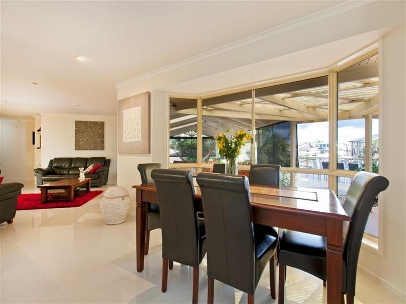 11 Keel Street, Birkdale QLD 4159