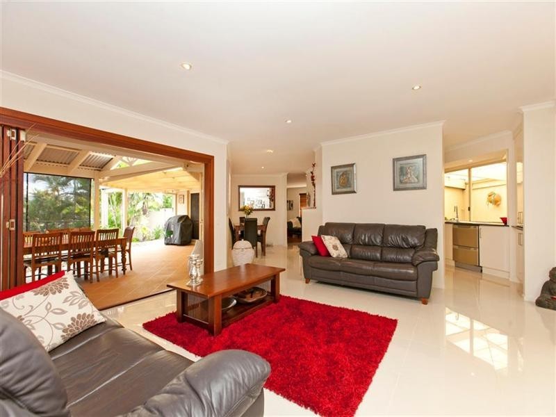 11 Keel Street, Birkdale QLD 4159