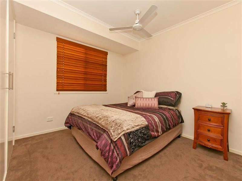 11 Keel Street, Birkdale QLD 4159