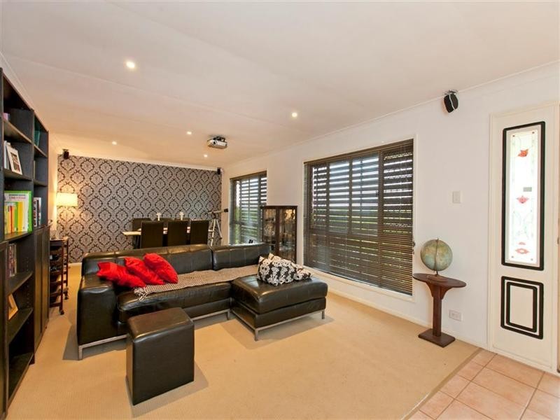 10 Montgomery Drive, Wellington Point QLD 4160