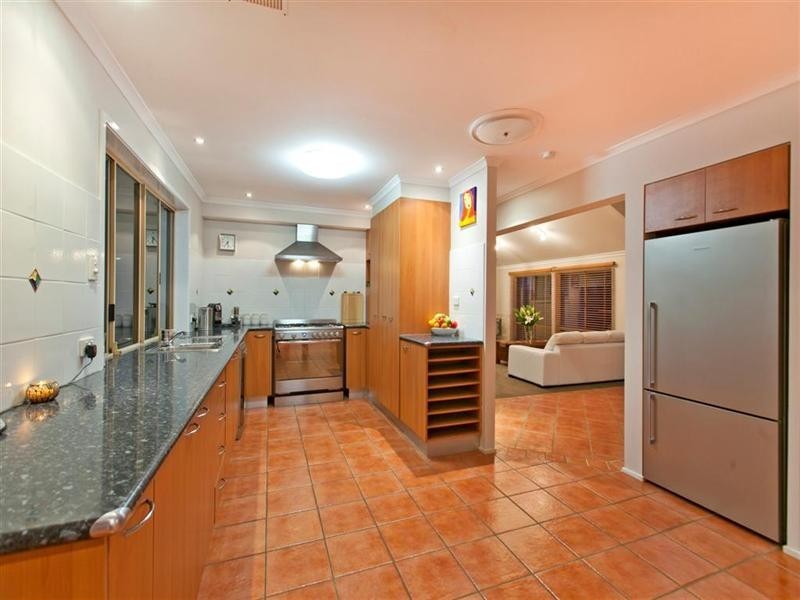 11 Mako Avenue, Birkdale QLD 4159