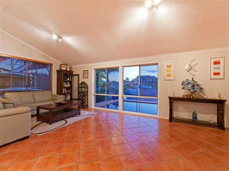 11 Mako Avenue, Birkdale QLD 4159