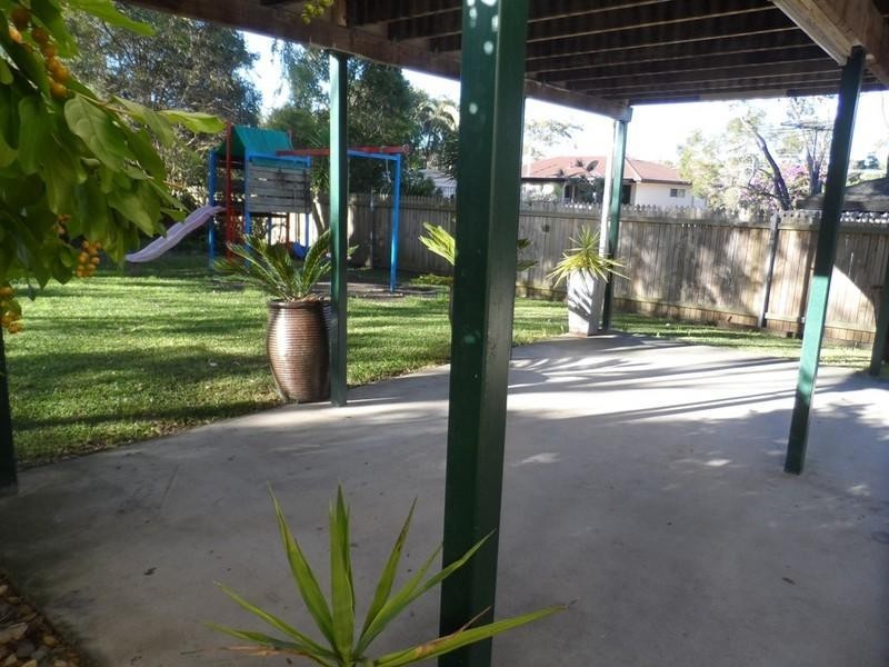 52 Kennedy Drive, Capalaba QLD 4157