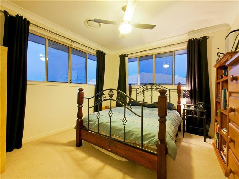 13 Liner Street, Wellington Point QLD 4160