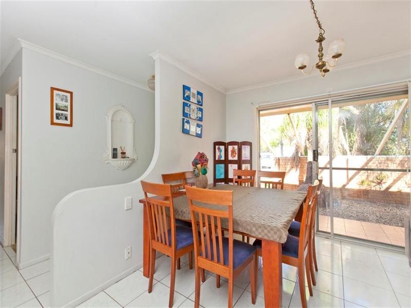 9 Moana Crescent, Birkdale QLD 4159