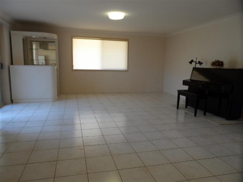 2 DORSAL Drive, Birkdale QLD 4159