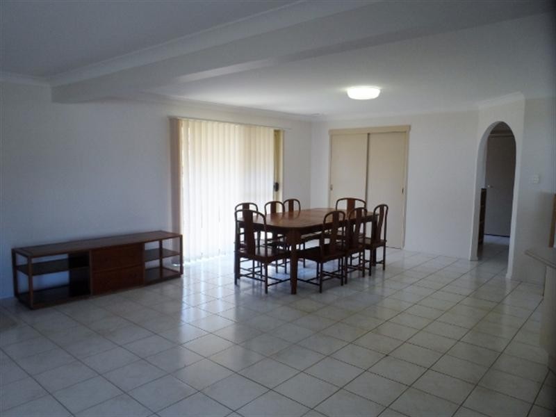2 DORSAL Drive, Birkdale QLD 4159
