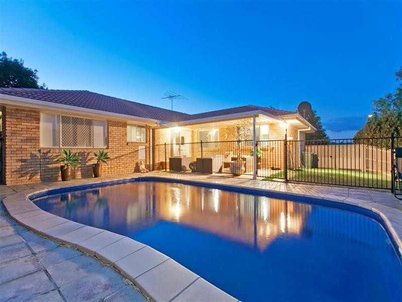 29 Cresthill Street, Birkdale QLD 4159