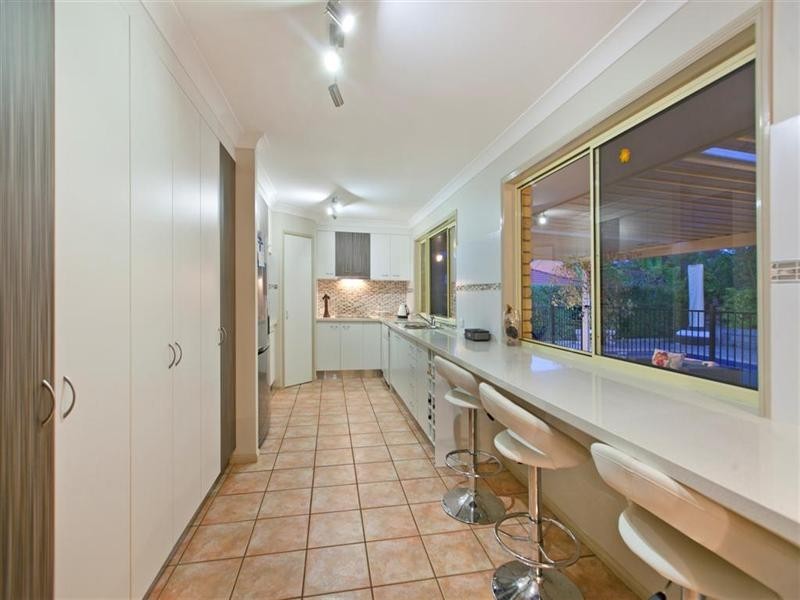 29 Cresthill Street, Birkdale QLD 4159