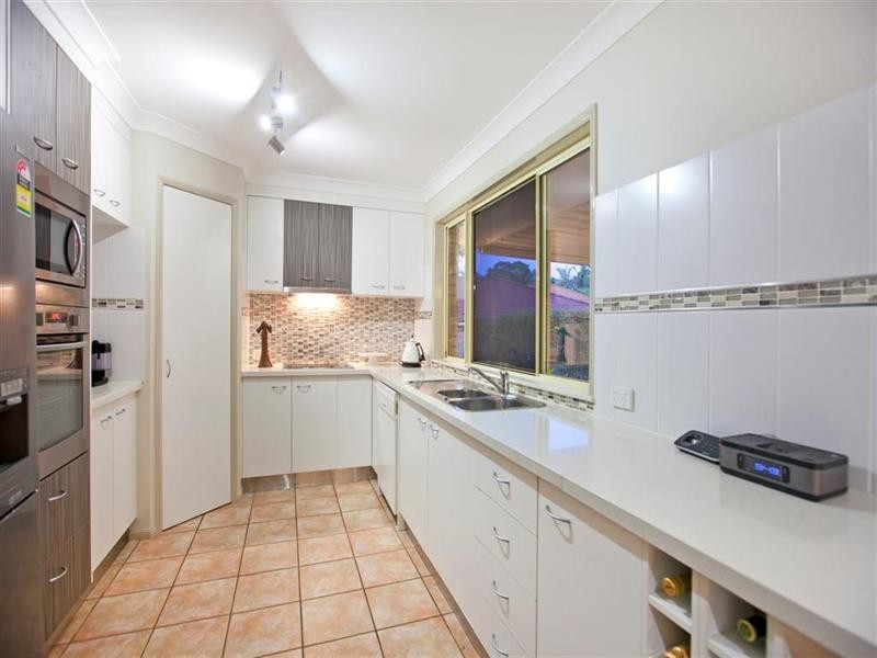 29 Cresthill Street, Birkdale QLD 4159