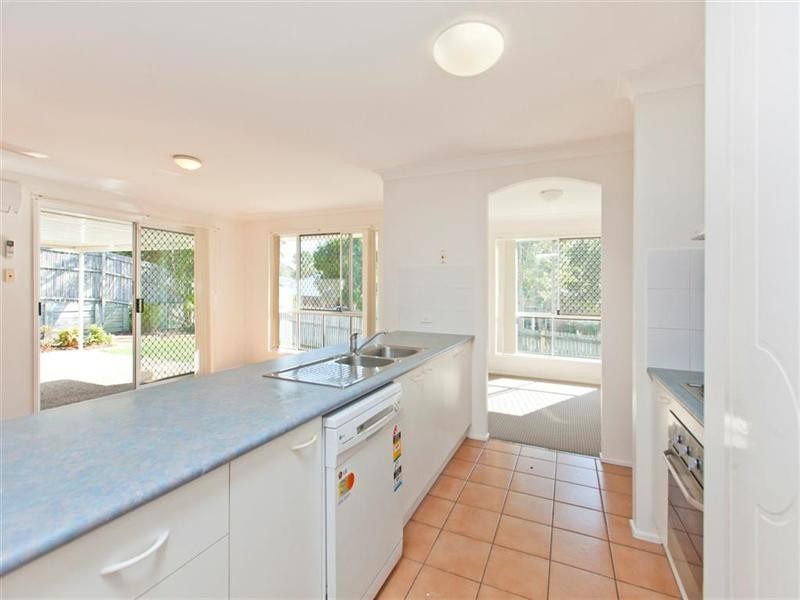 4 Honeygem Place, Birkdale QLD 4159