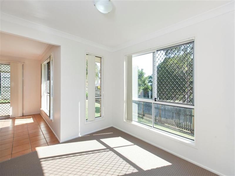 4 Honeygem Place, Birkdale QLD 4159