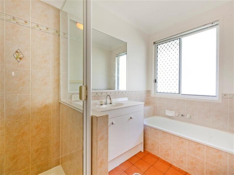 4 Honeygem Place, Birkdale QLD 4159