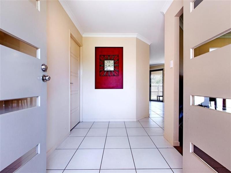 16 Amalia Street, Birkdale QLD 4159