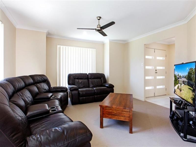 16 Amalia Street, Birkdale QLD 4159