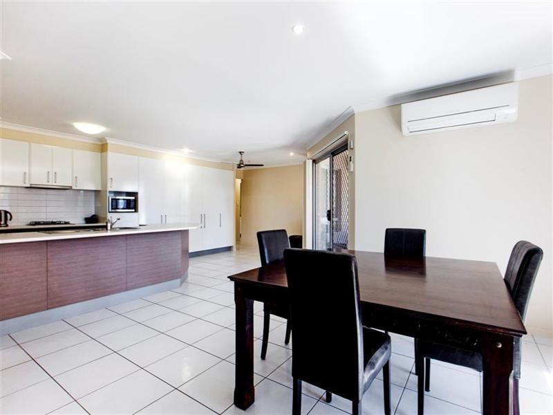 16 Amalia Street, Birkdale QLD 4159