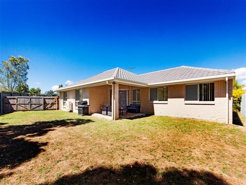 16 Amalia Street, Birkdale QLD 4159