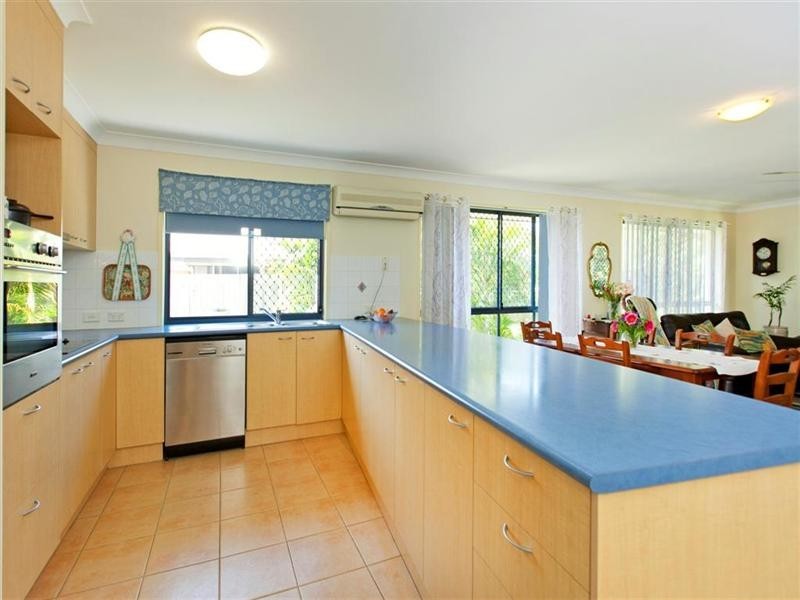 37 Seaholly Crescent, Victoria Point QLD 4165