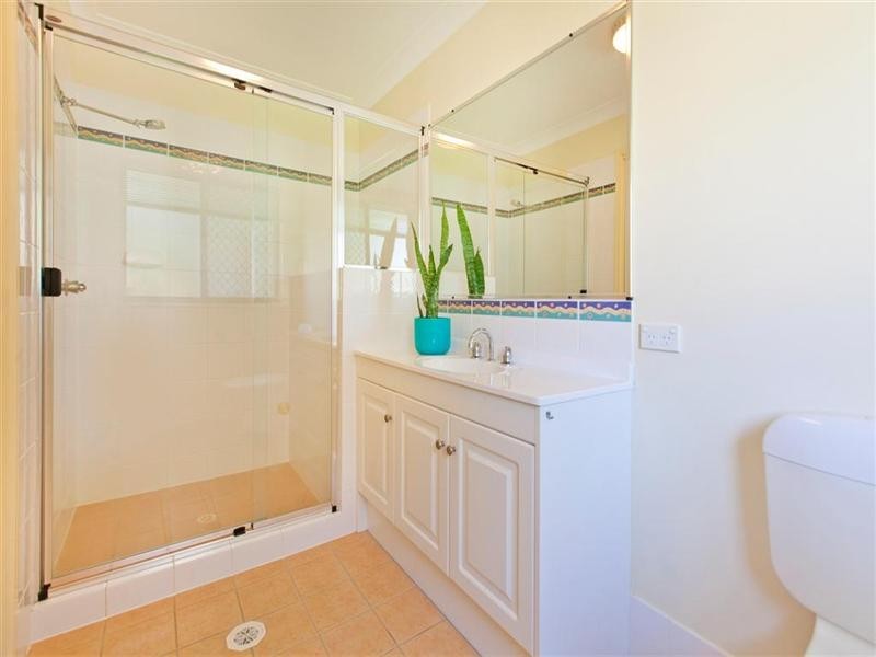 37 Seaholly Crescent, Victoria Point QLD 4165