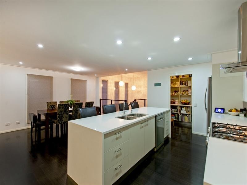 35 Arthur Street, Wellington Point QLD 4160